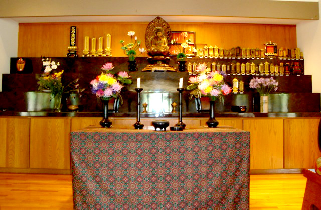 Inside the Rinzai Maui Zen Buddhist Temple